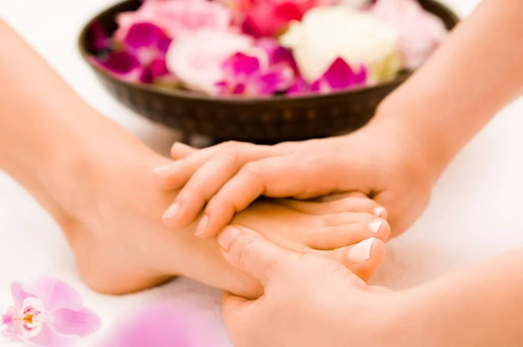 Was ist intime Thai-Massage. Thai-Massage ist ein Element Ihrer glücklichen Realität